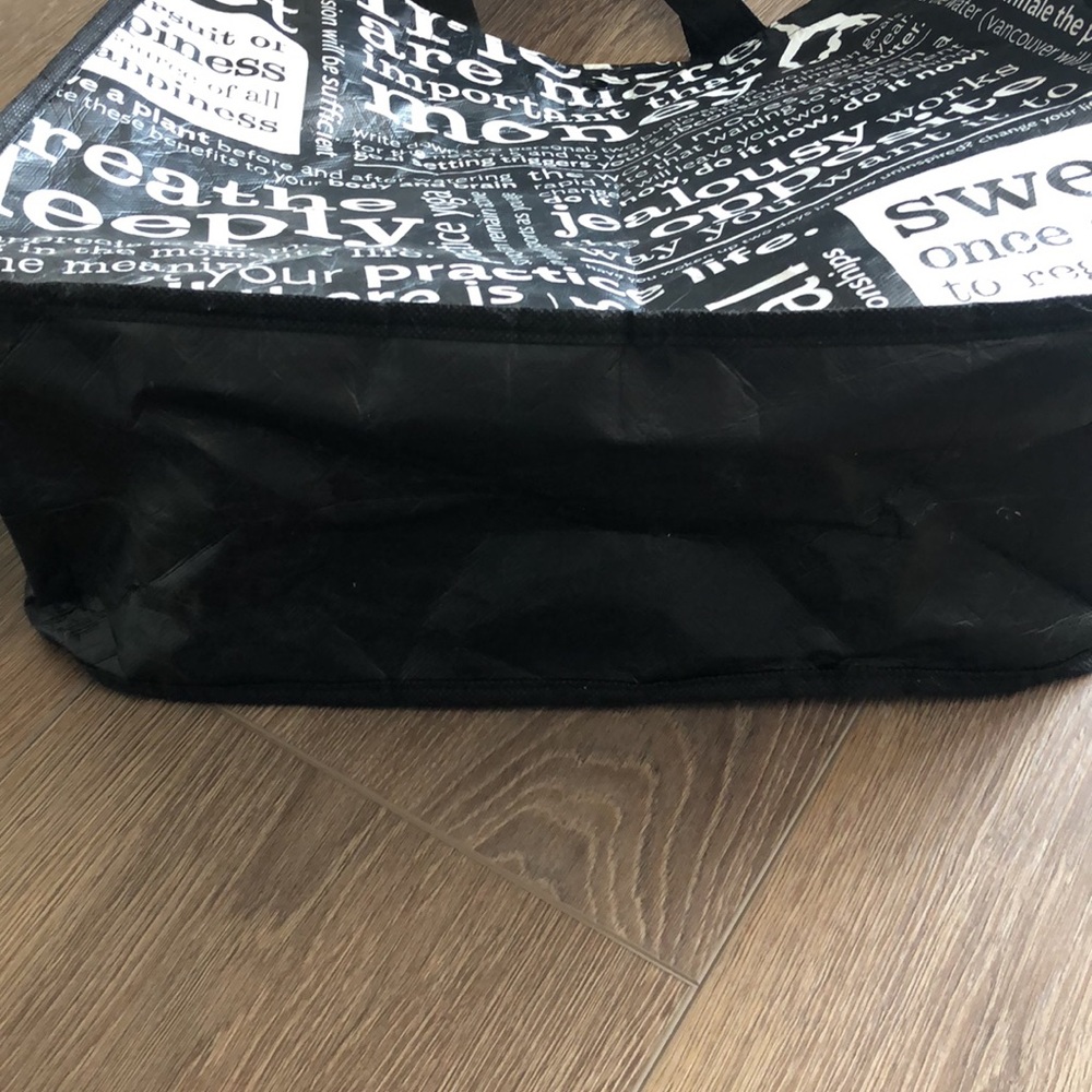 Lululemon bag - Picture 3 of 6